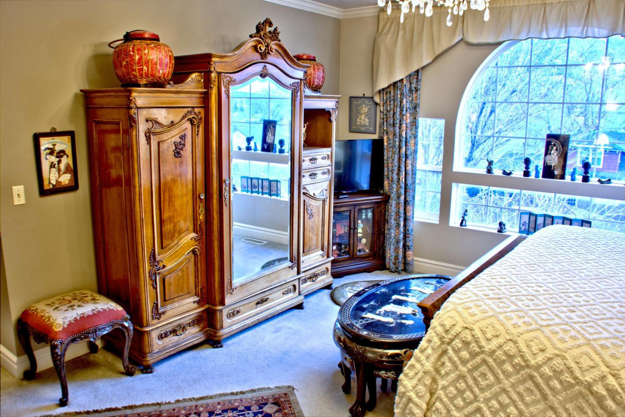 Big Yellow Bed & Breakfast