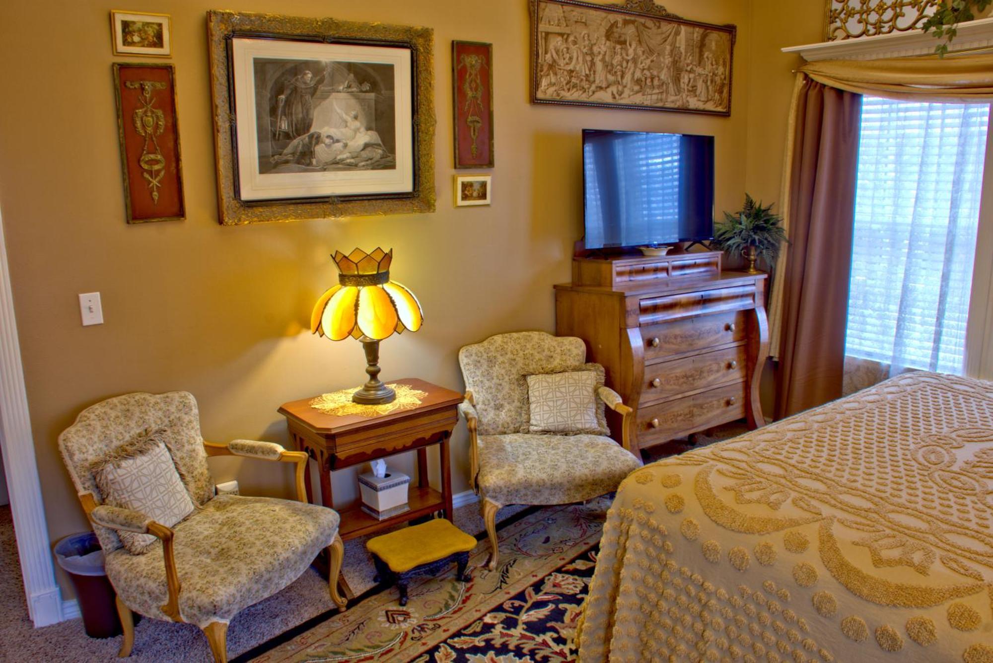 Bed & Breakfast Big Yellow Cedar City