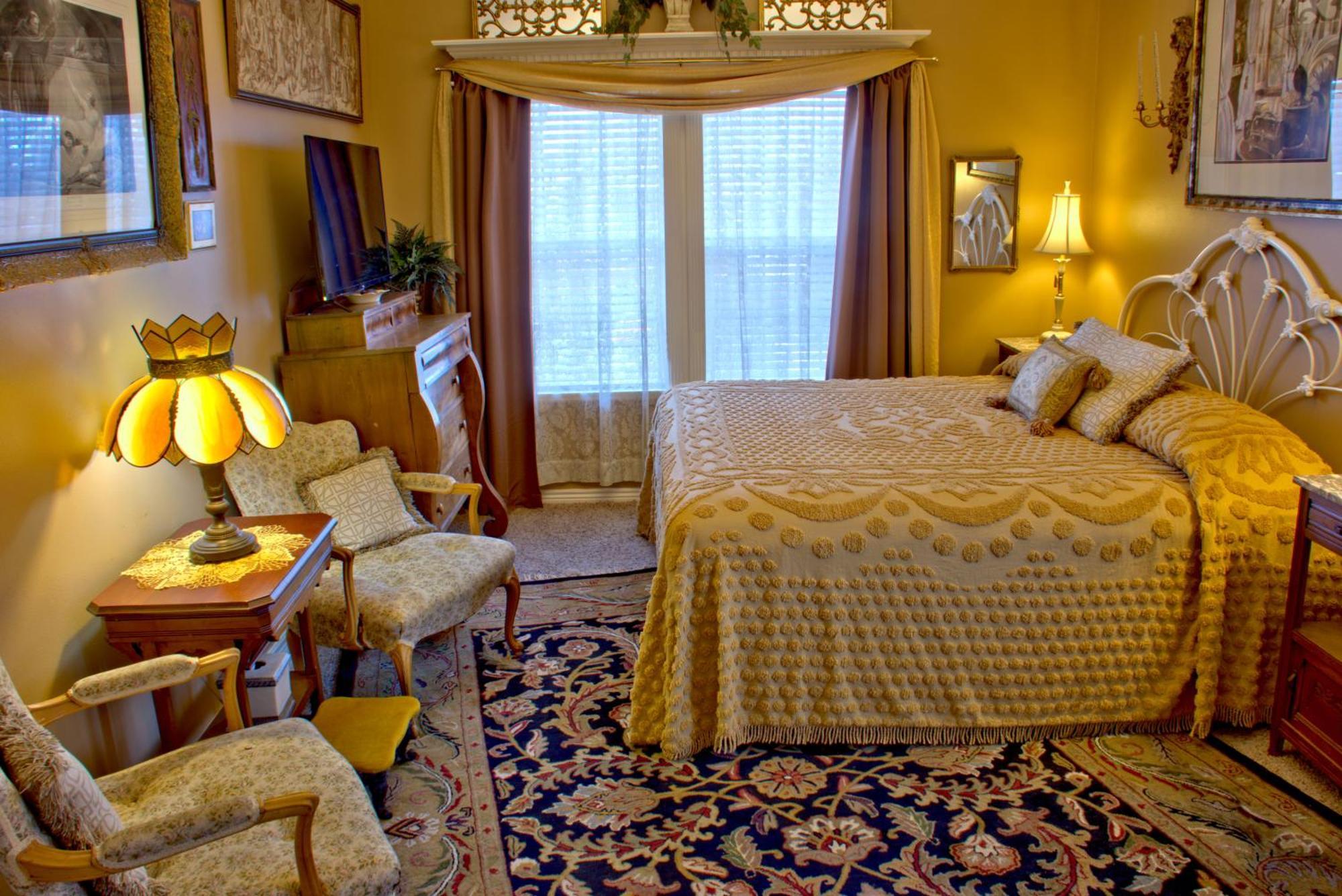 Bed & Breakfast Big Yellow Cedar City